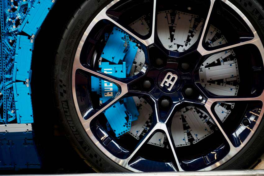 Легкосплавные колеса и тормоза LEGO Bugatti Chiron
