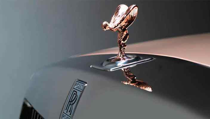 Rolls-Royce теперь можно купить за Bitcoin у официального дилера