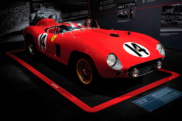 Коллекционная Ferrari 290 MM 1956 года. 1 из 4 выпущенных