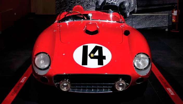 Классическая Ferrari 290 MM 1956 года уйдет с молотка | фото