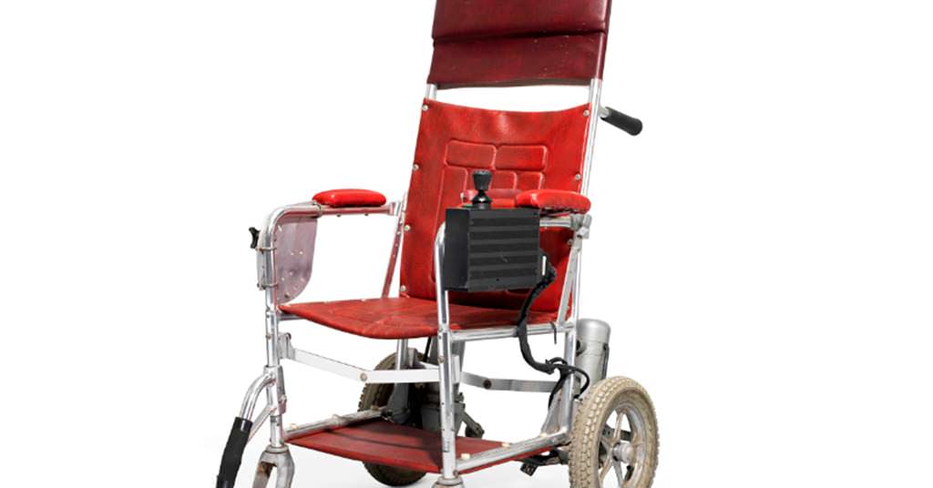 Инвалидная коляска Стивена Хокинга за $12 600 до $18 900