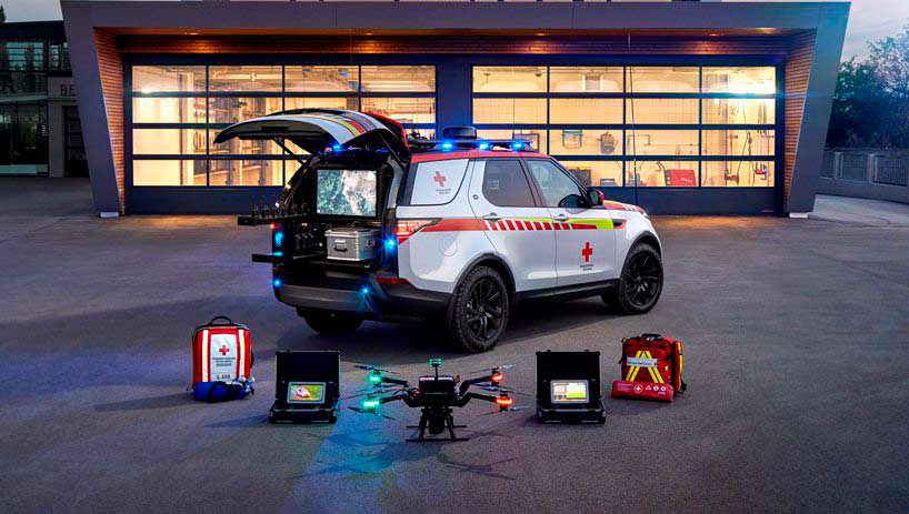 Спасательный внедорожник Land Rover Discovery Красного Креста