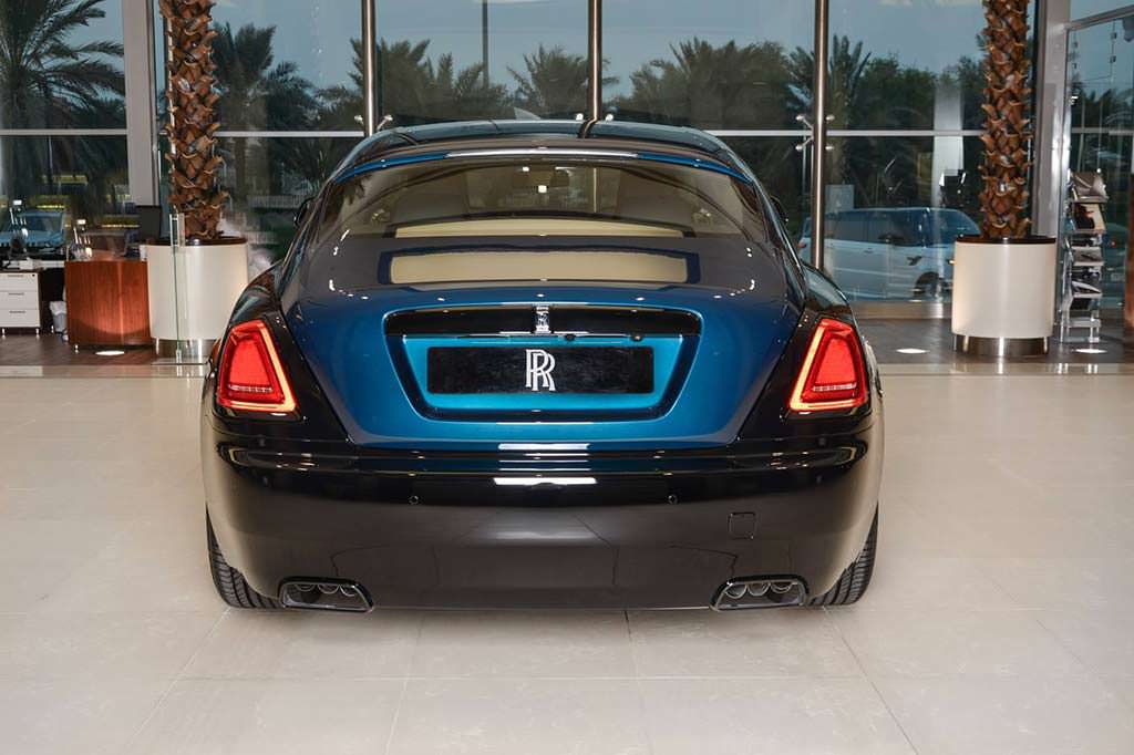 Элитное купе Rolls-Royce Wraith Black Badge