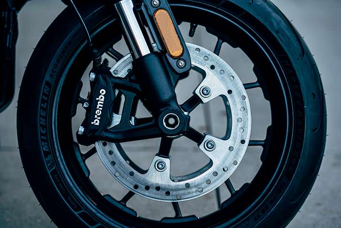 Harley-Davidson LiveWire: тормоза Brembo с двумя дисками 300 мм