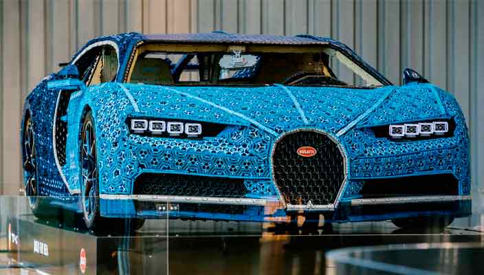 Полноразмерный Lego Bugatti Chiron отправился в музей | фото