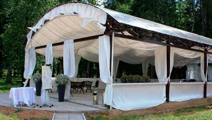 Услуга аренды шатров и палаток - база для выездных мероприятий