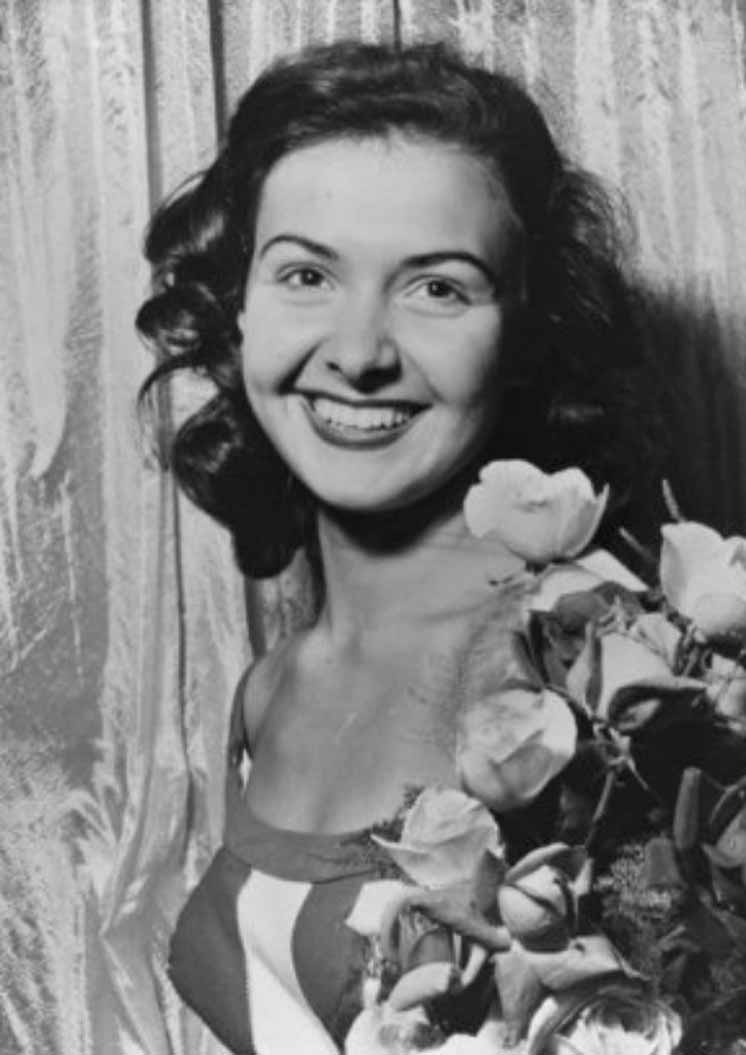 Фото | Мисс Мира 1953 года Дениз Перье