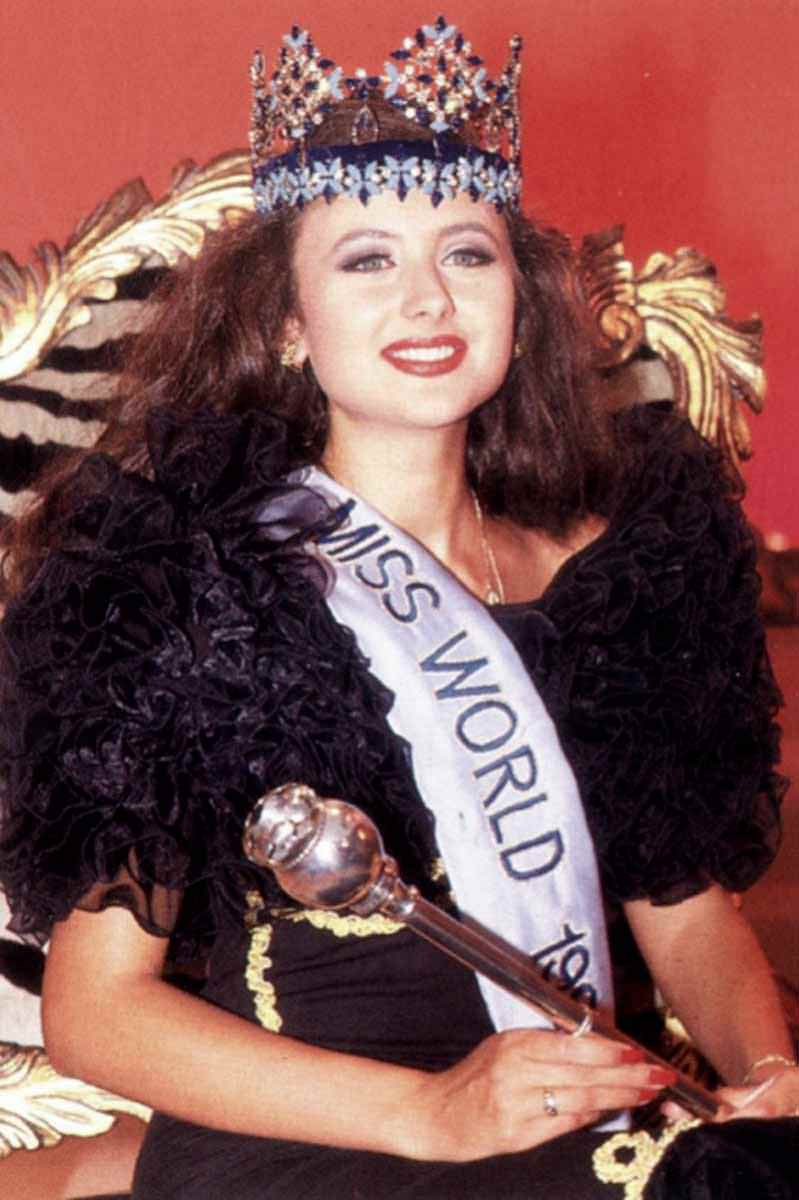 Фото | Мисс Мира 1992 года Юлия Курочкина