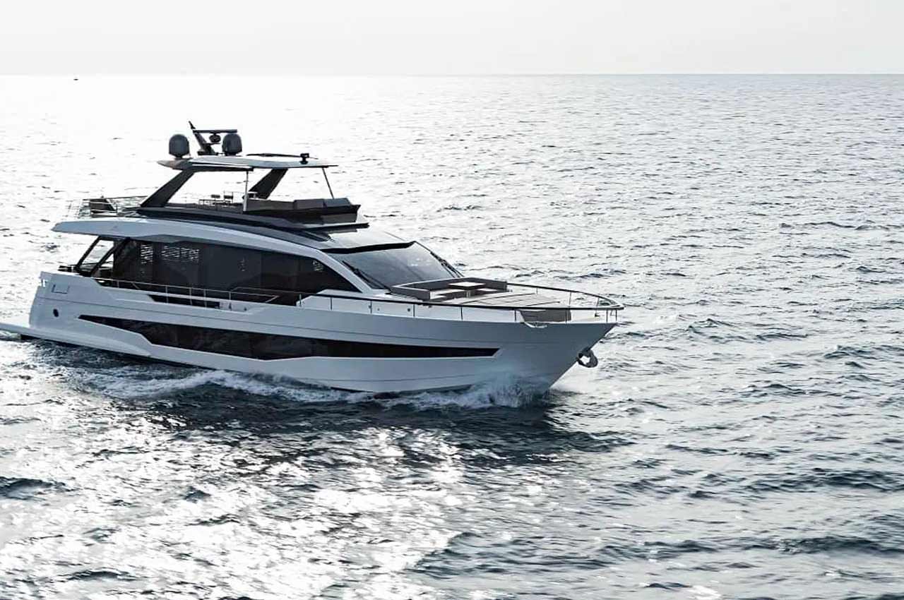 Astondoa сделала яхту с флайбриджем AS8 длиной 25 м. | фото