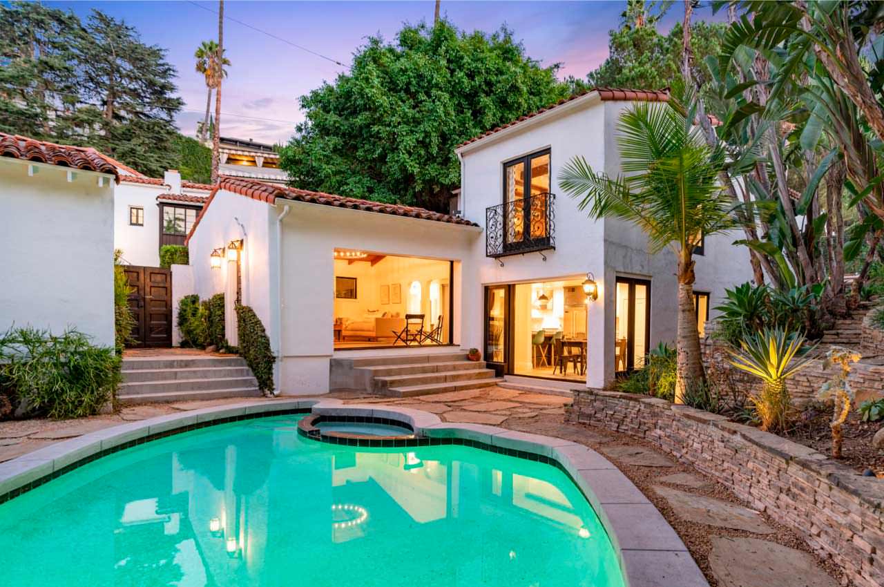 Актриса Кэтлин Робертсон продаёт дом в Голливуде | фото, цена