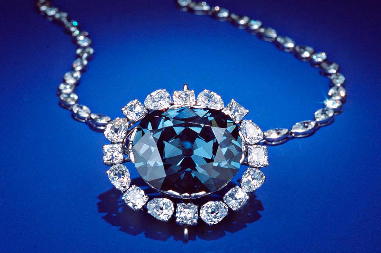 Алмаз «Хоуп» - дорогой и невероятно прекрасный «убийца»