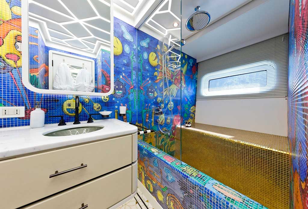 Дизайн ванной комнаты на яхте Khalilah