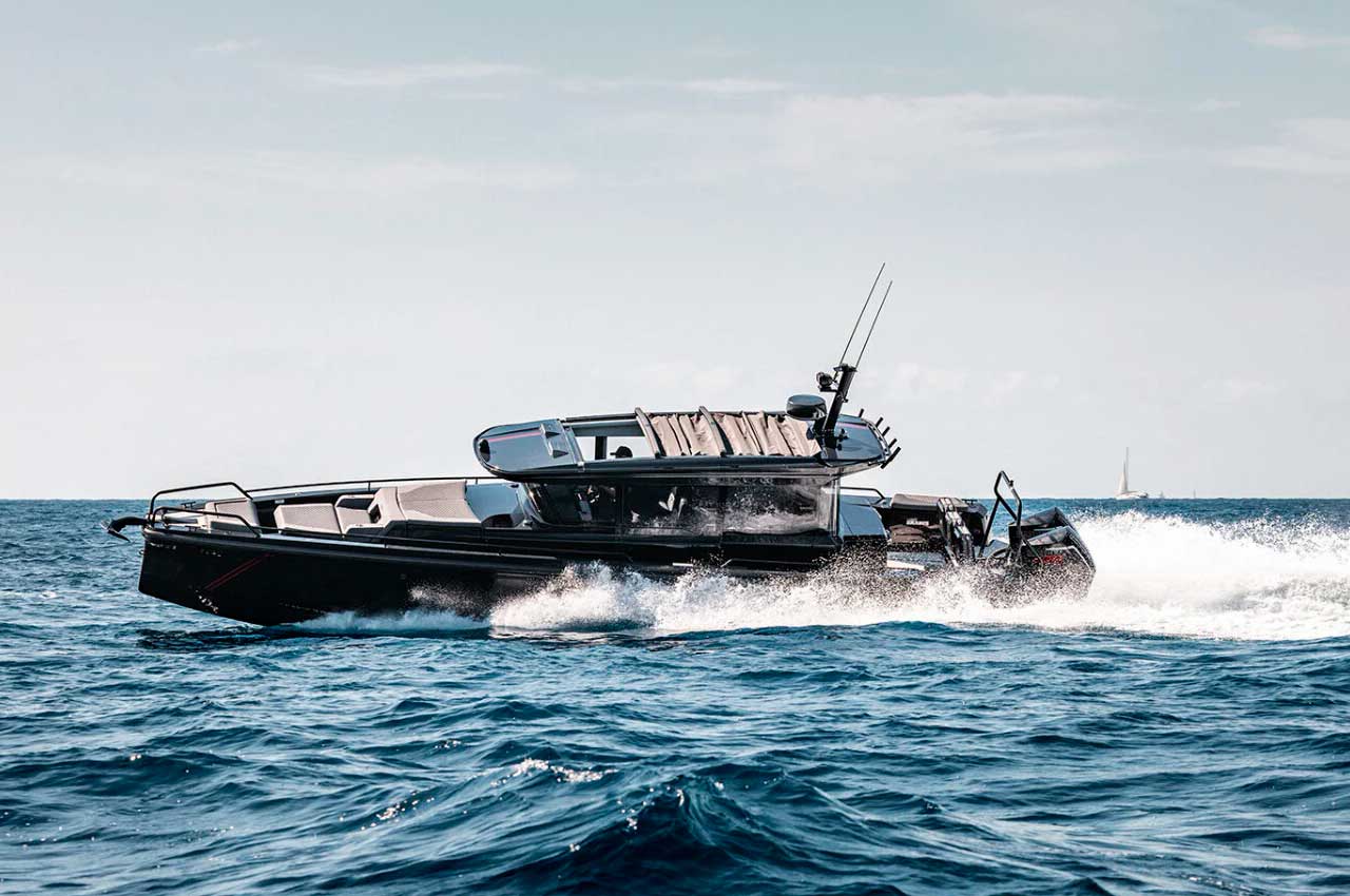 Brabus побудував катер потужністю 900 к.с., що розганяється до 102 км/год