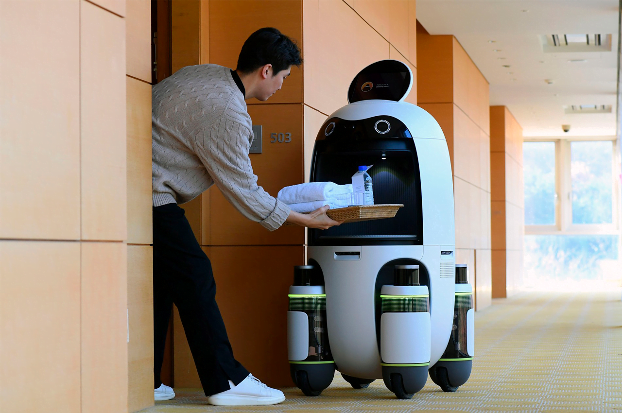 Новый робот-доставщик от Hyundai вышел на работу в Корее