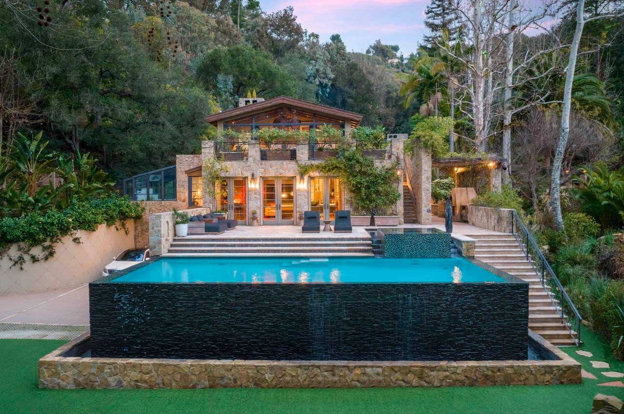 Дженнифер Лопес продаёт дом в Лос-Анджелесе за $42,5 млн