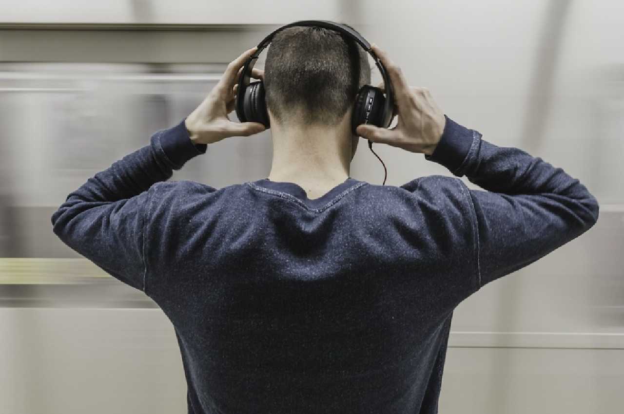 Що потрібно знати про частотний діапазон навушників