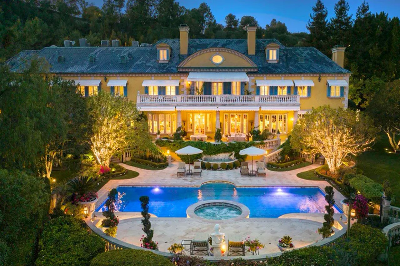 Род Стюарт продає будинок в Беверлі-Гіллз, оцінивши його в річний бюджет ООН