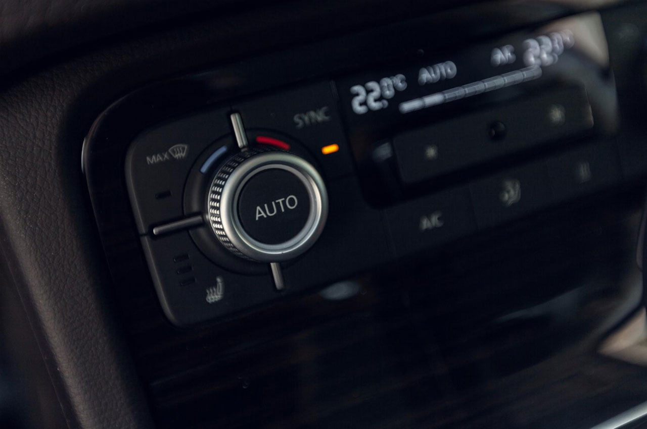 Заправка кондиціонера на СТО: переваги, терміни, ціни