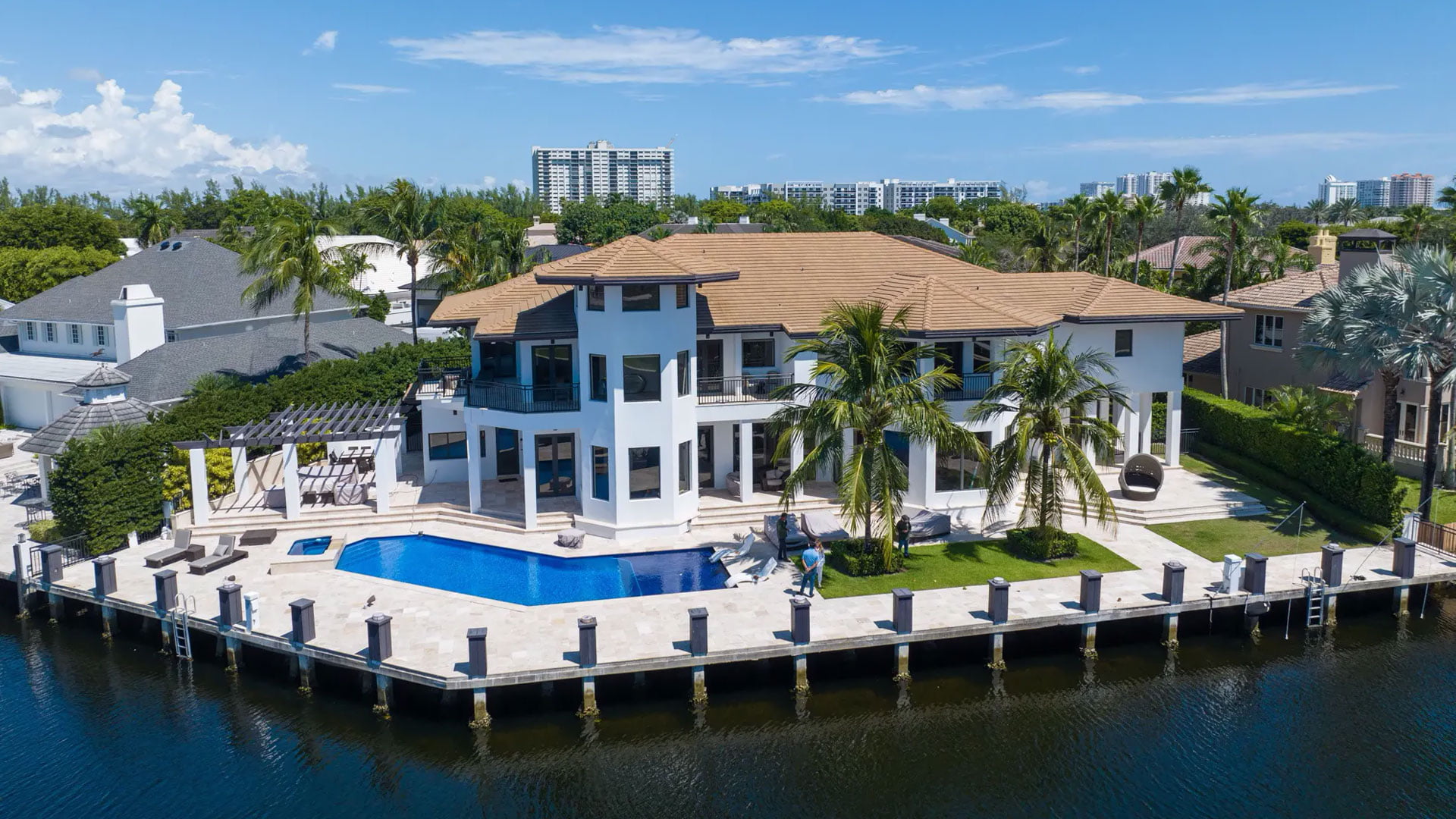 Лионель Месси купил шикарный особняк на берегу моря во Флориде. Цена $10,75 млн