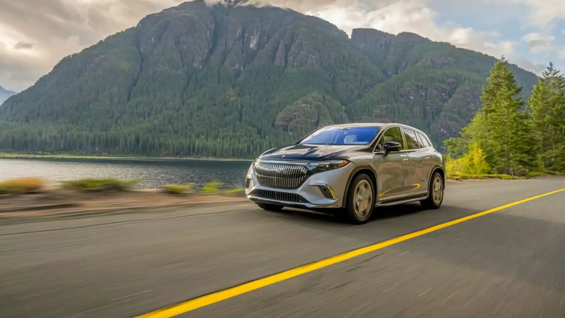 Mercedes-Maybach EQS вчергове розсунув межі розкоші з базовою ціною $180 000