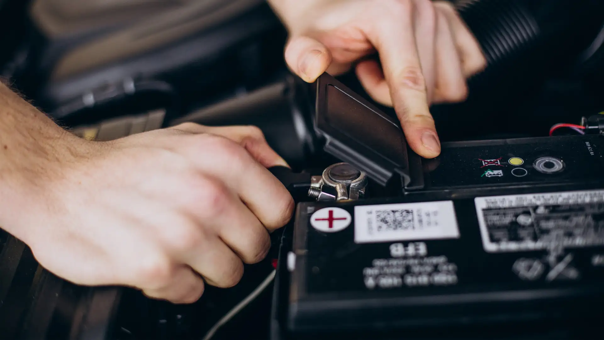 Способы продления срока службы АКБ для инвертора: советы по эксплуатации и обслуживанию