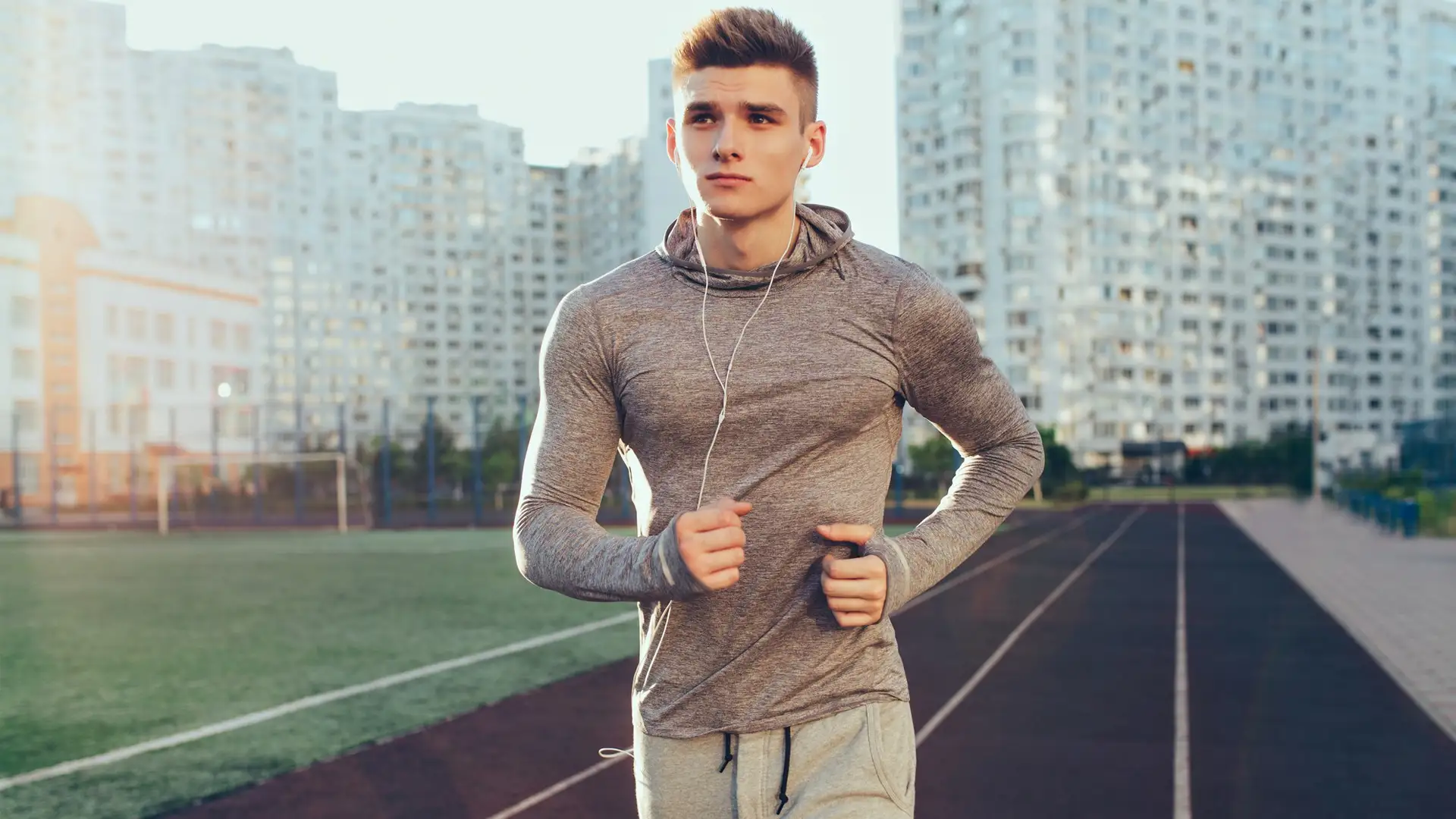 Топ -5 причин почему стоит купить спортивный костюм Armani