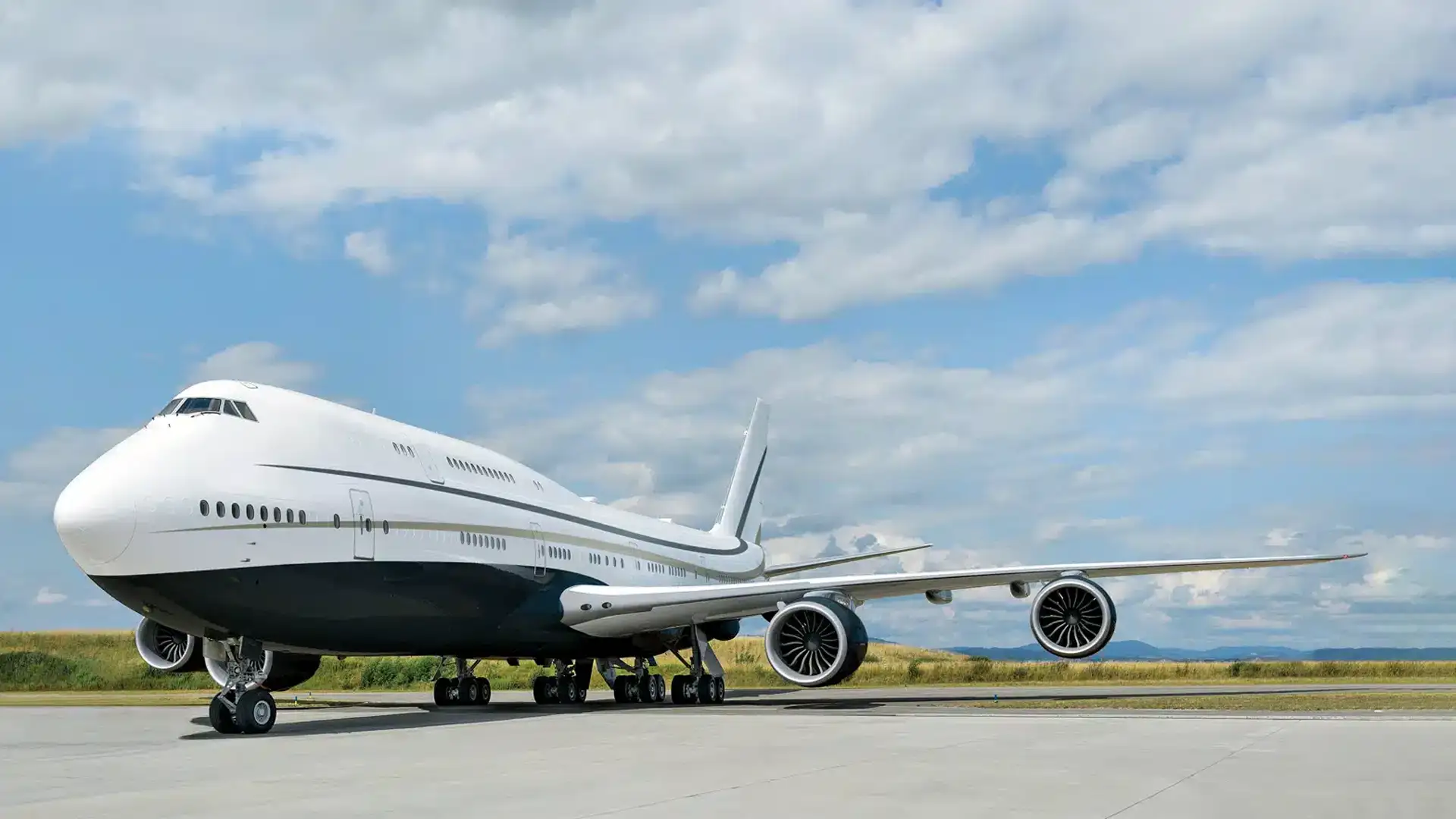 Boeing 747-8 переоборудовали в самый большой частный самолёт размером с виллу