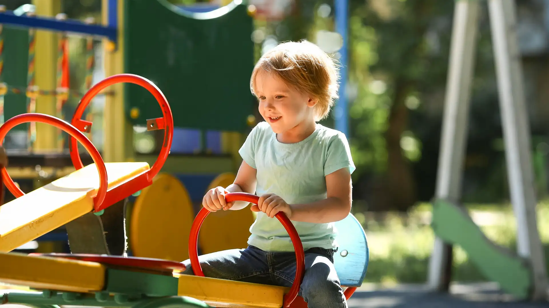 Найпопулярніші ігри для дитячого майданчика, котрі слід замовити