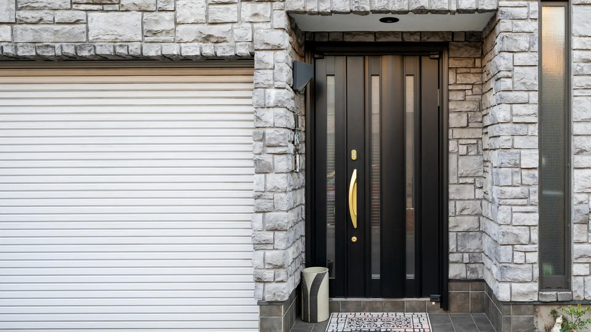 Входные двери. Особенности выбора и от чего зависит стоимость