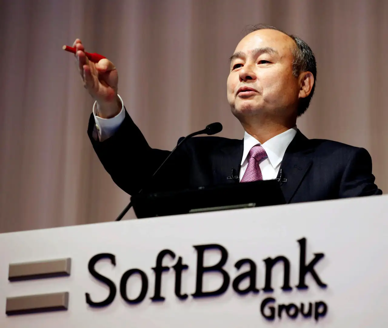 SoftBank та його власник Масайосі Сон заробили за день $34 млрд завдяки ШІ