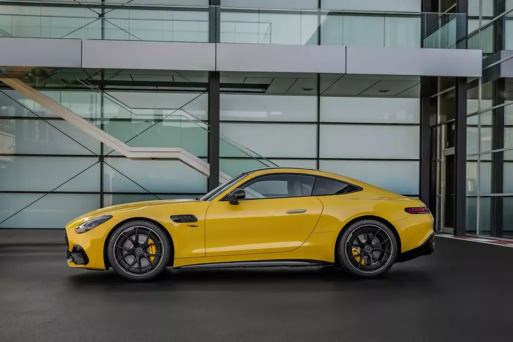 mercedes-amg-gt-43-coupe-16