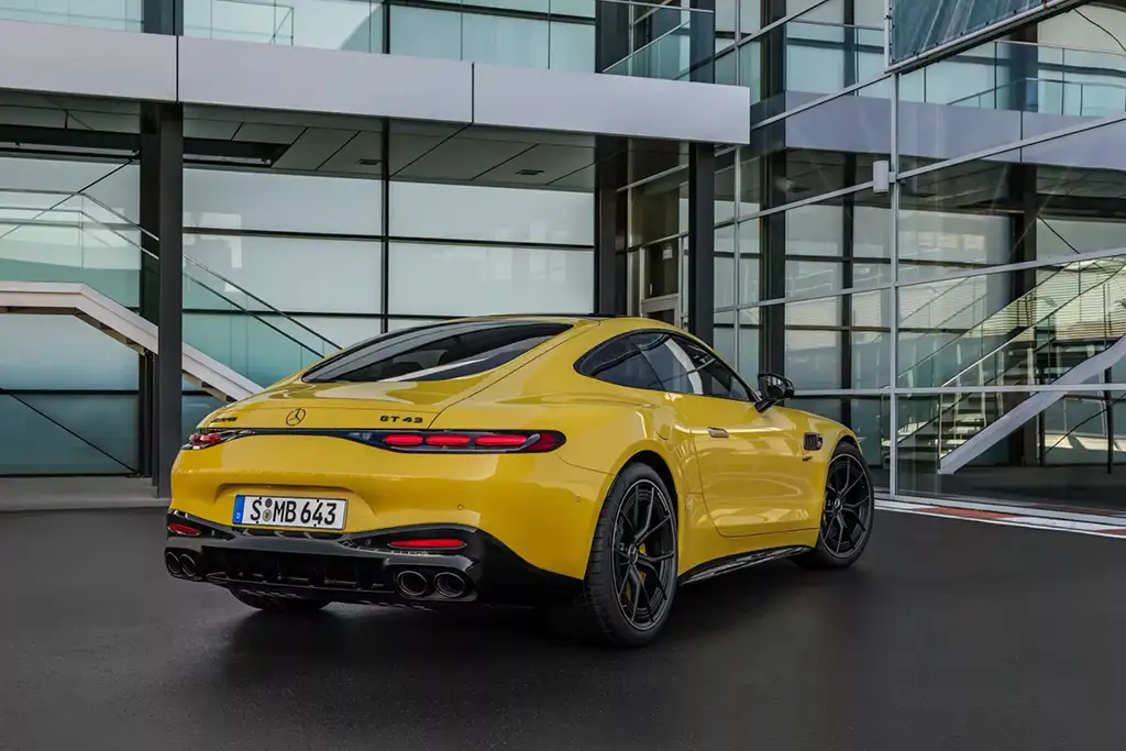 mercedes-amg-gt-43-coupe-18