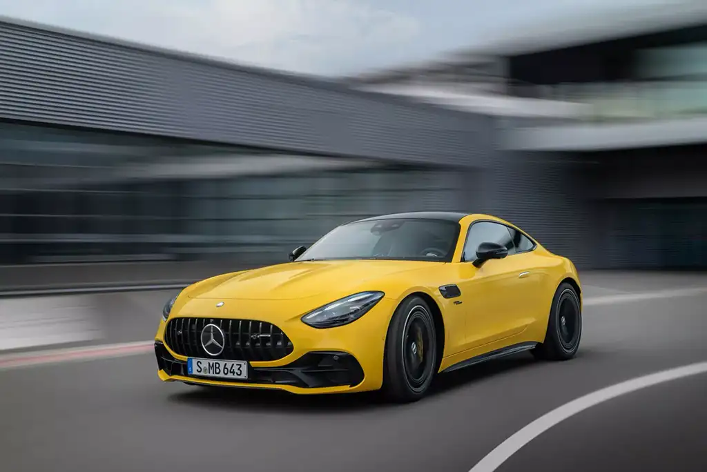 mercedes-amg-gt-43-coupe-21