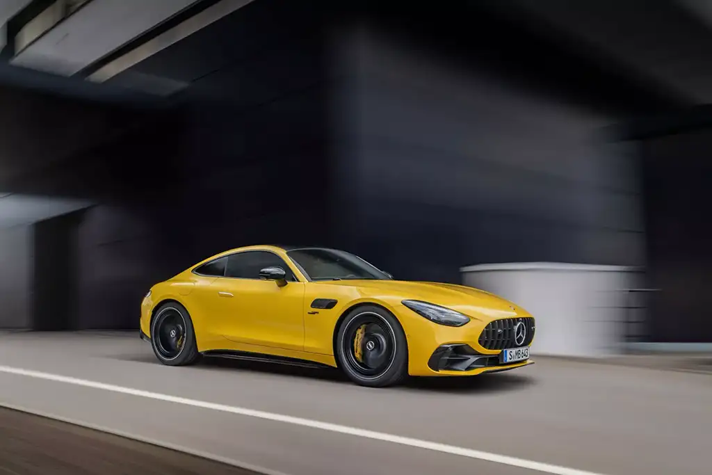 mercedes-amg-gt-43-coupe-3