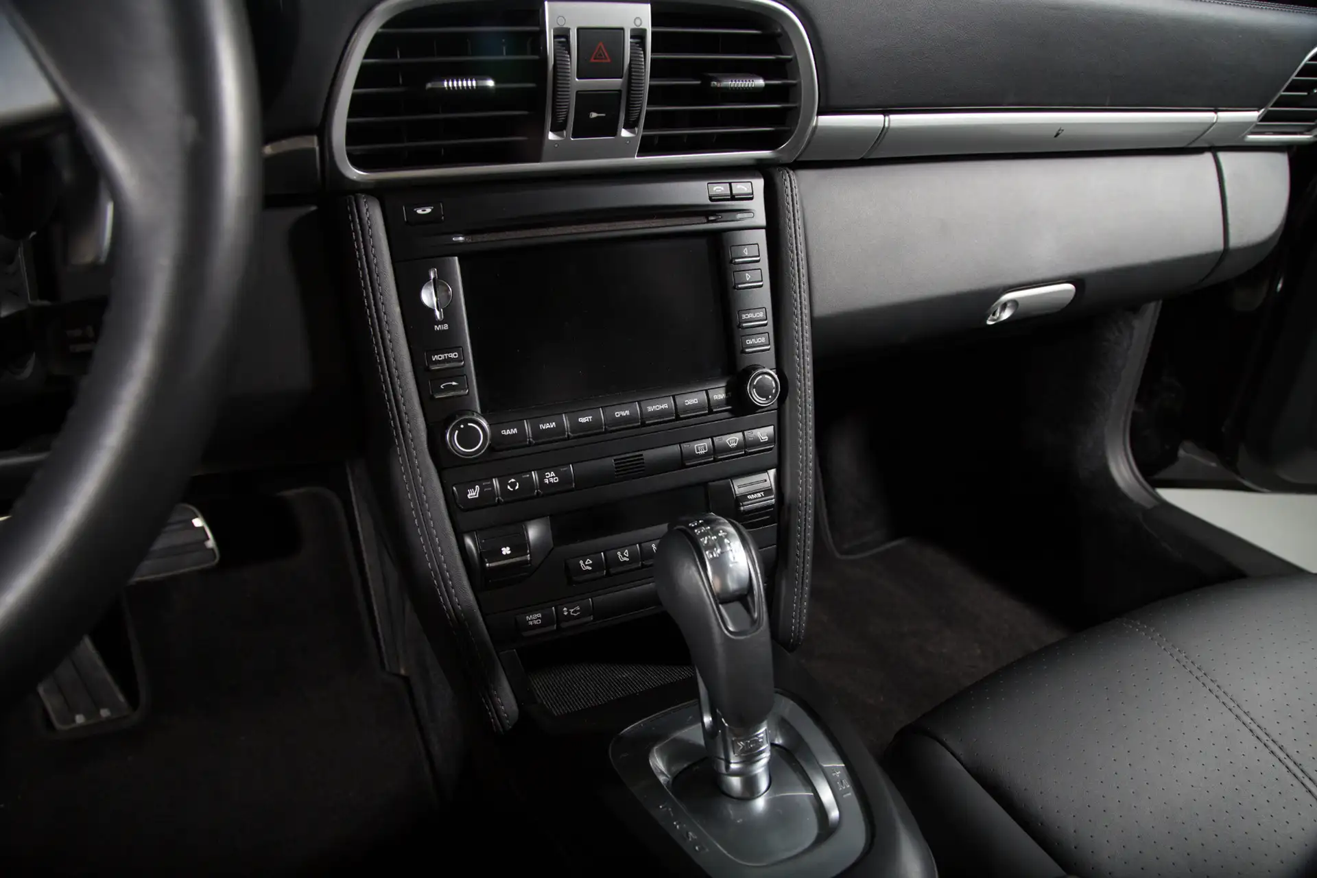 3D коврики для авто: преимущества и выбор лучшей модели