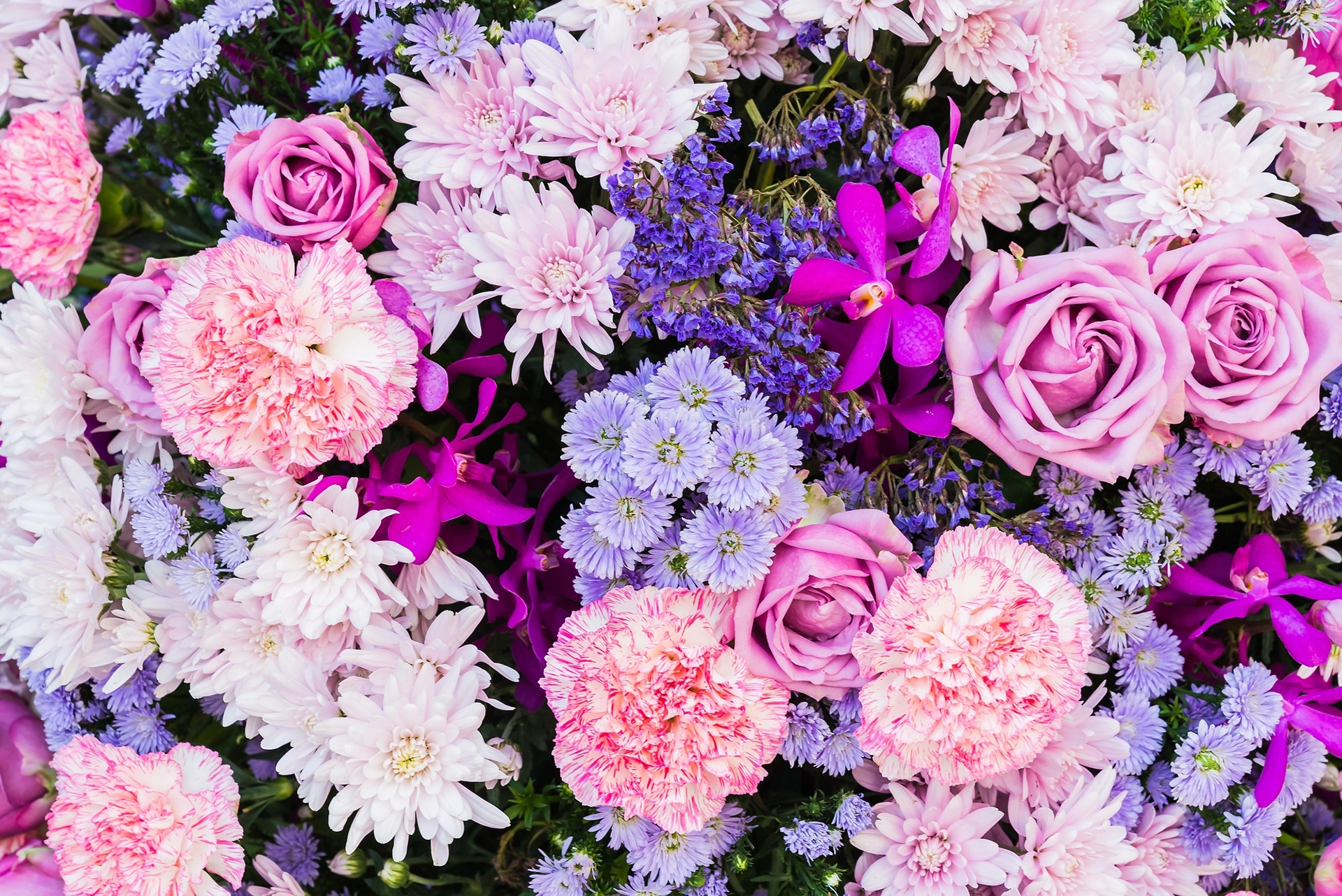 Квіти в Черкасах (цветы в Черкассах) та квіти в Черкасах недорого (цветы в Черкассах недорого) від компанії “Букет”