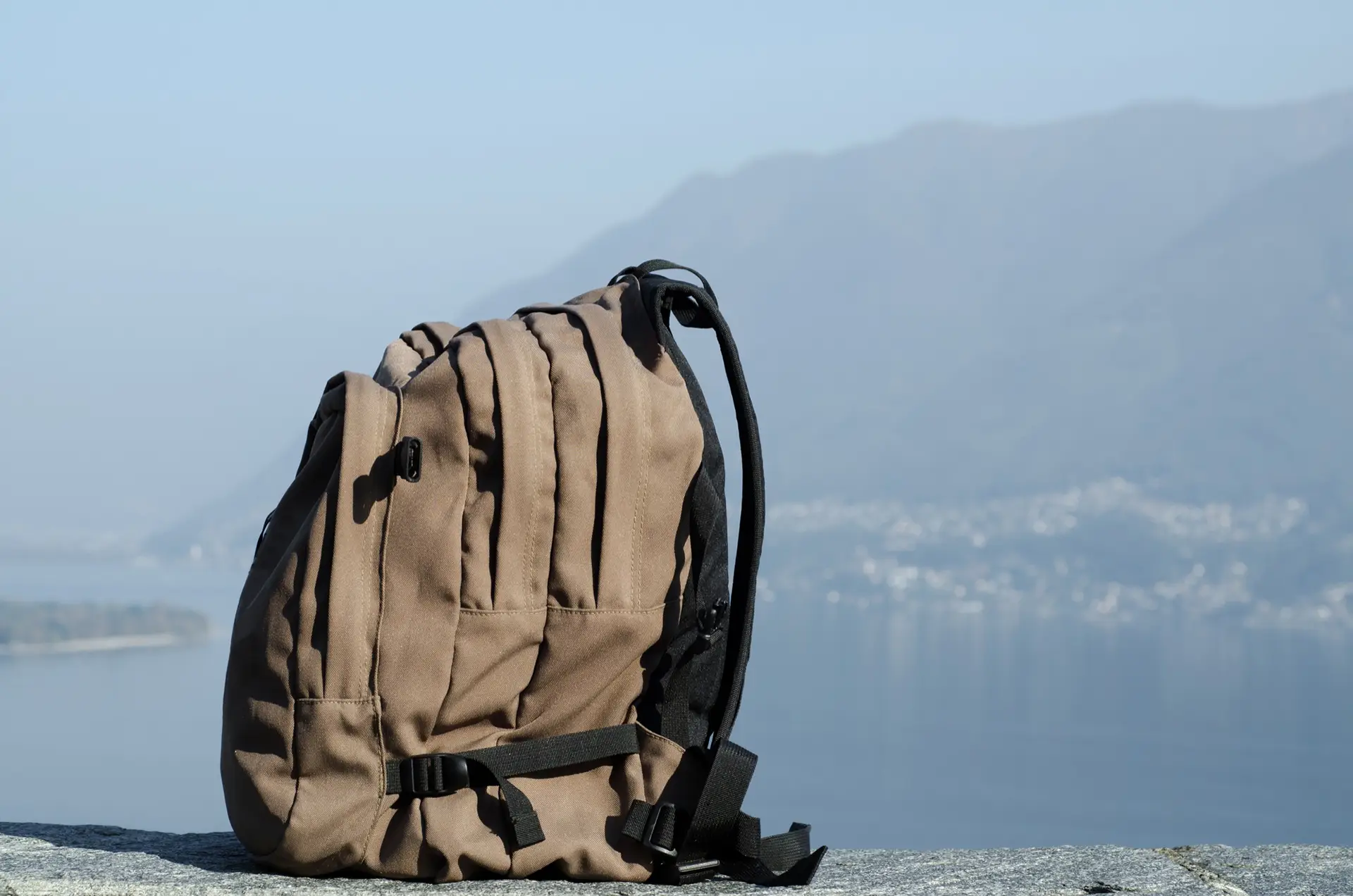 Чому варто купити рюкзак The North Face: технології, матеріали та особливості легендарного бренду